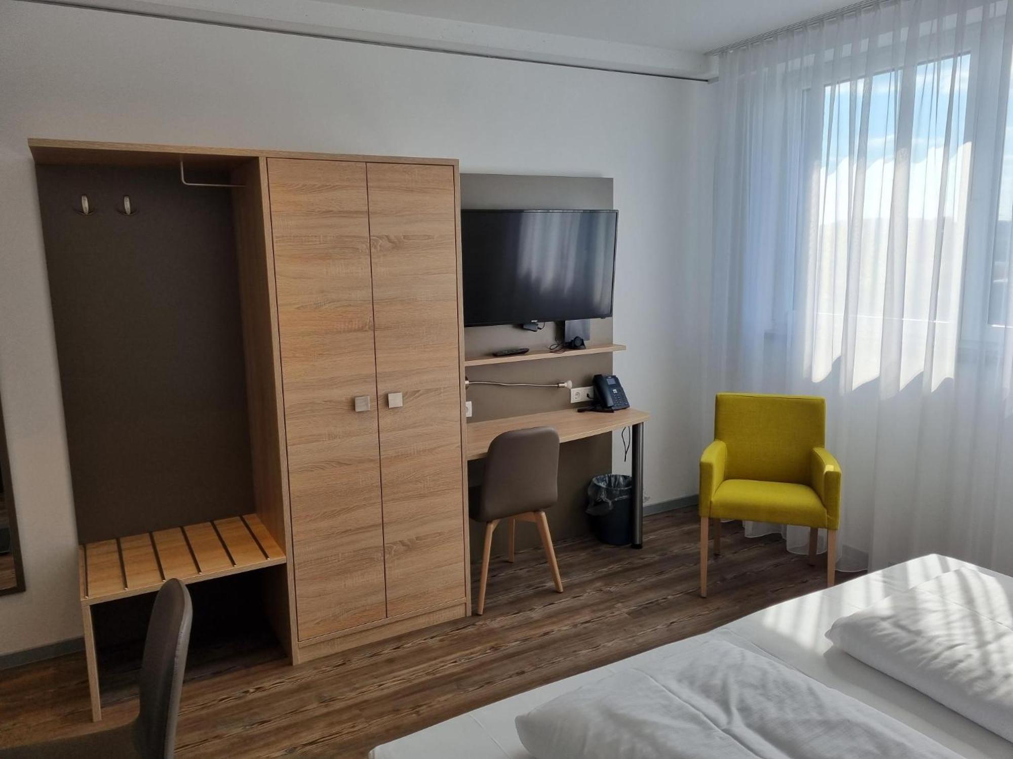 פורצהיים Aparthotel Avangard Living Fitness & Spa מראה חיצוני תמונה