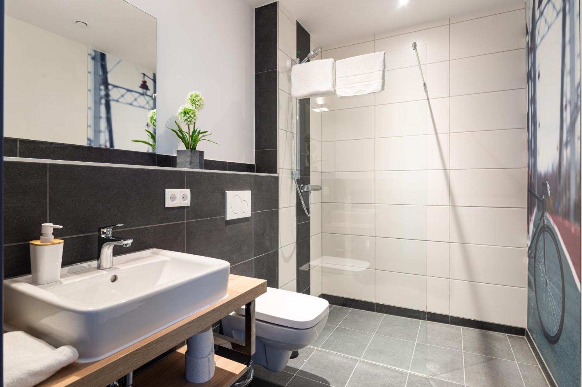 פורצהיים Aparthotel Avangard Living Fitness & Spa מראה חיצוני תמונה